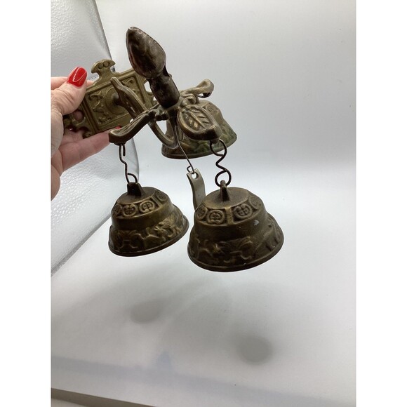 Vintage Triple Brass Bell Wall Mounted Shopkeeper Doorbell Chimes - Picture 3 of 5